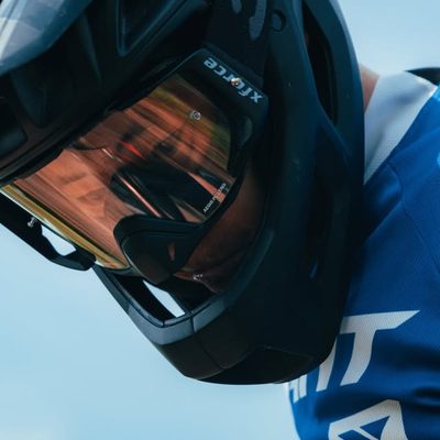 Sheng Shan Chiang professional downhill mountain bike rider