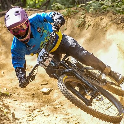 Natalia Menendez Gonzalez professional downhill mountain bike rider