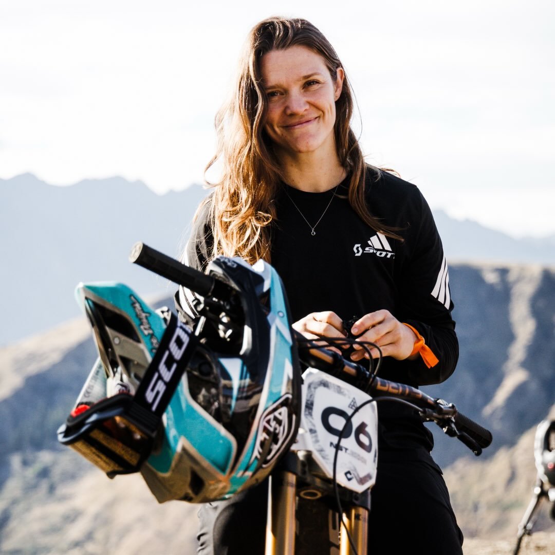 Vaea Verbeeck professional downhill mountain bike rider